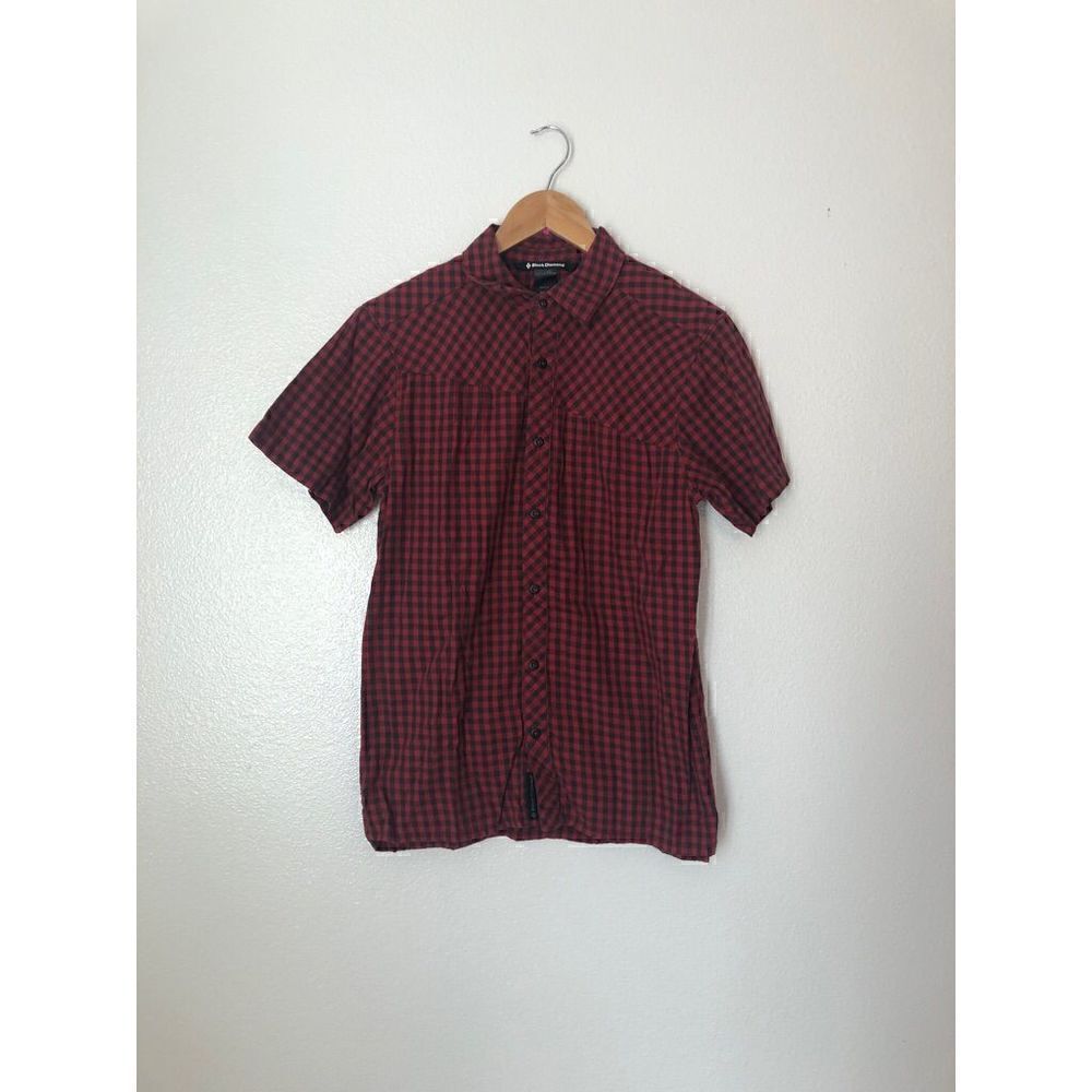 5/$25 SALE Black Diamonds Checkered Black & Red Button Down Short Sleeve Shirt